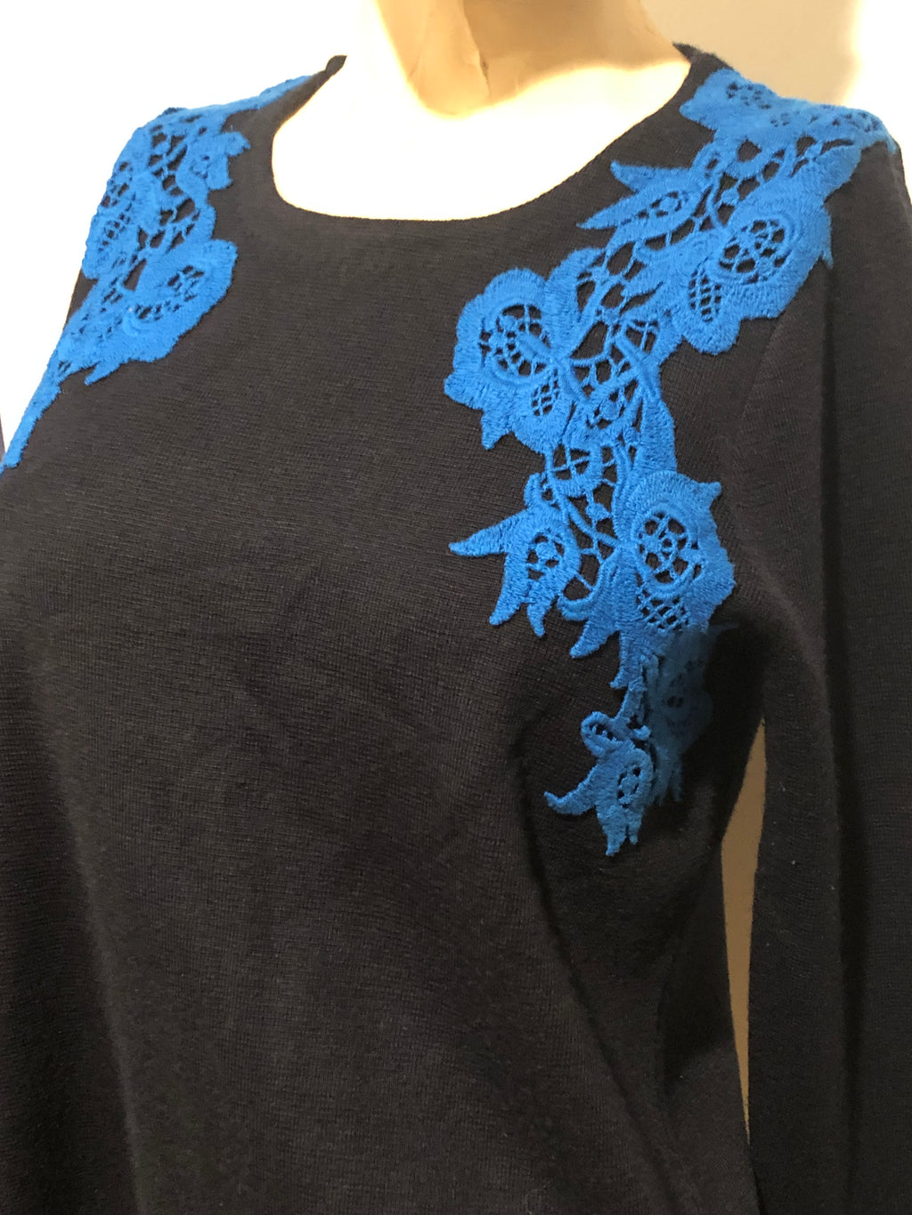 $129 Navy Blue Crochet Lace Appliquéd Pullover Merino Wool Sweater M~Cabincore