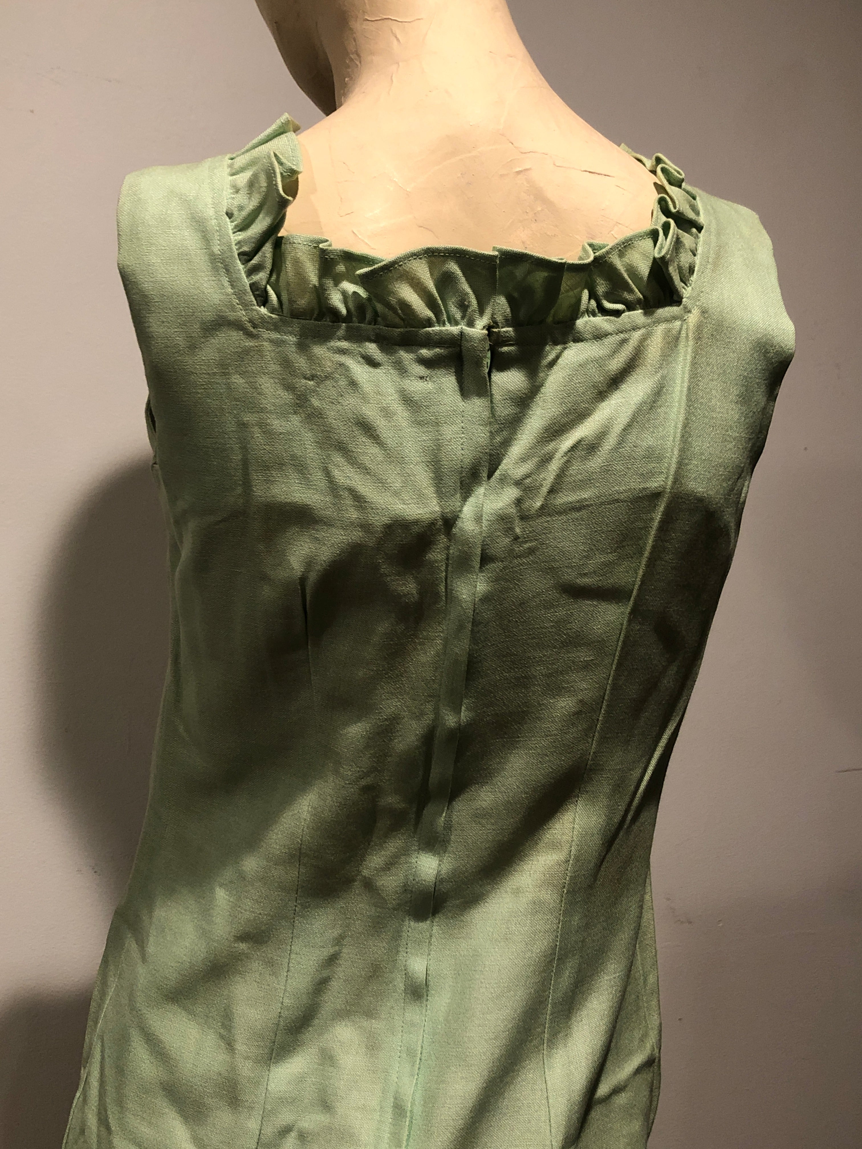 VTG 60s Ruffled Neck MOD Go-Go Sleeveless Shift Jumper Dress