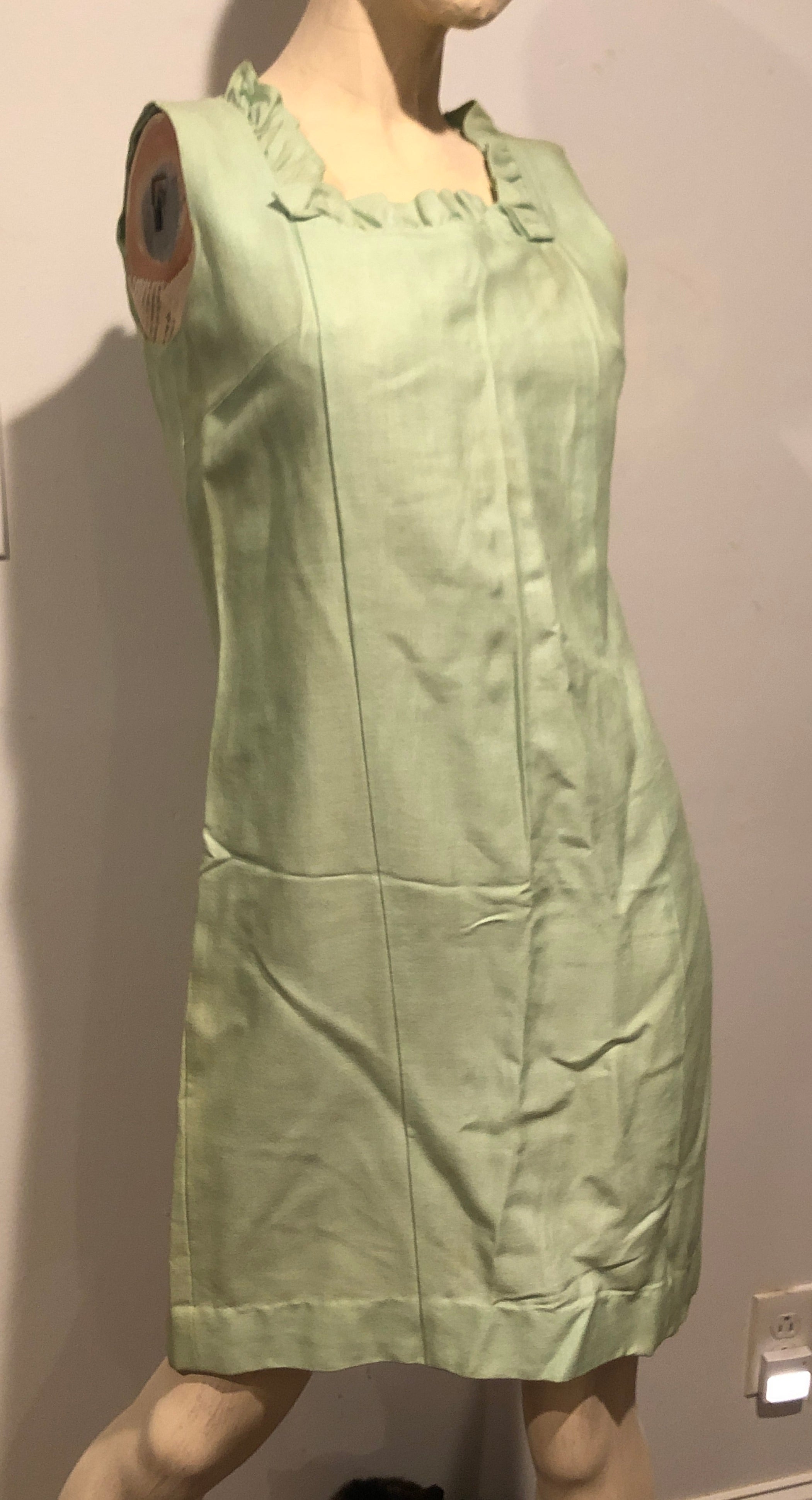 VTG 60s Ruffled Neck MOD Go-Go Sleeveless Shift Jumper Dress