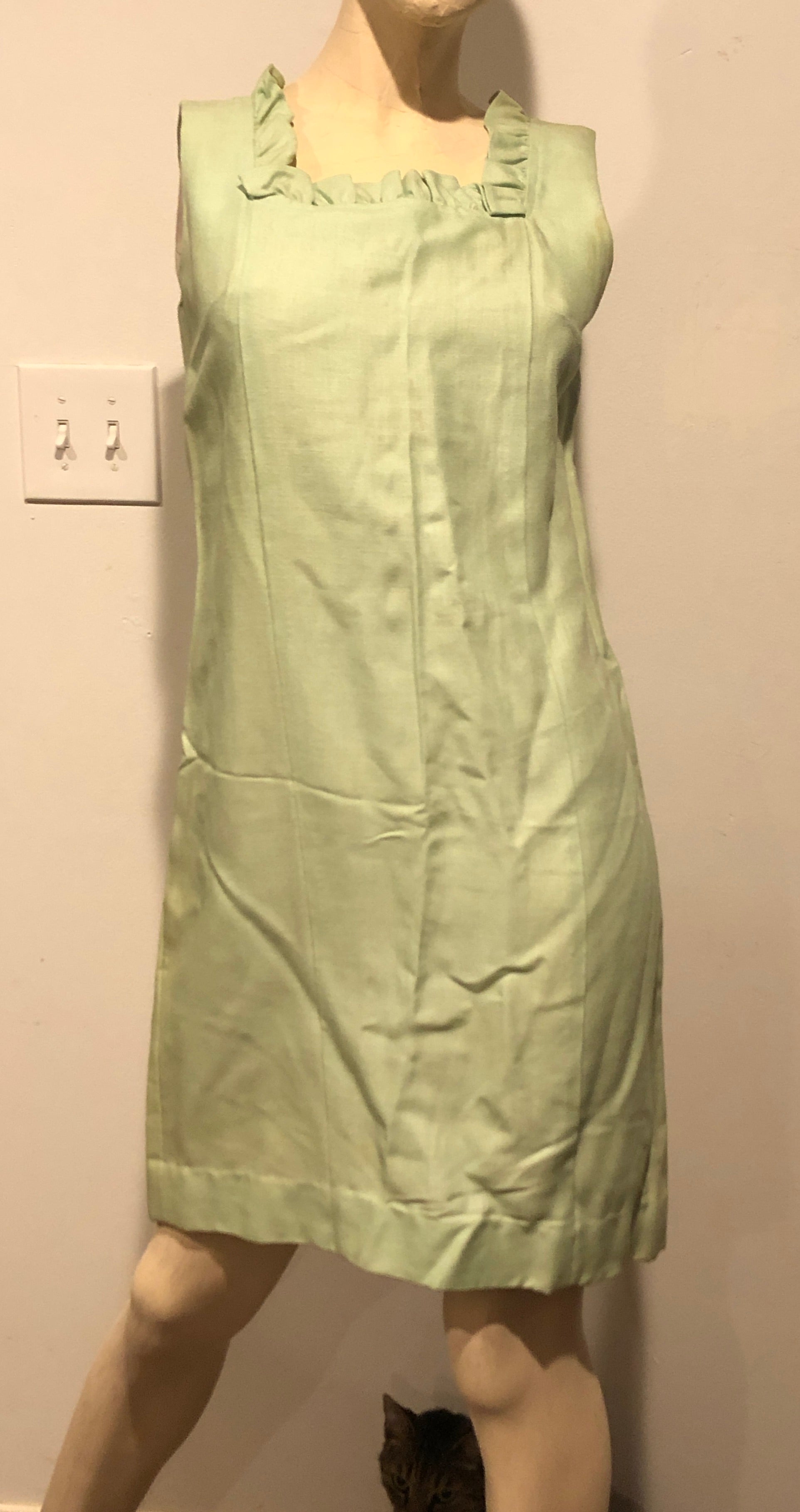 VTG 60s Ruffled Neck MOD Go-Go Sleeveless Shift Jumper Dress