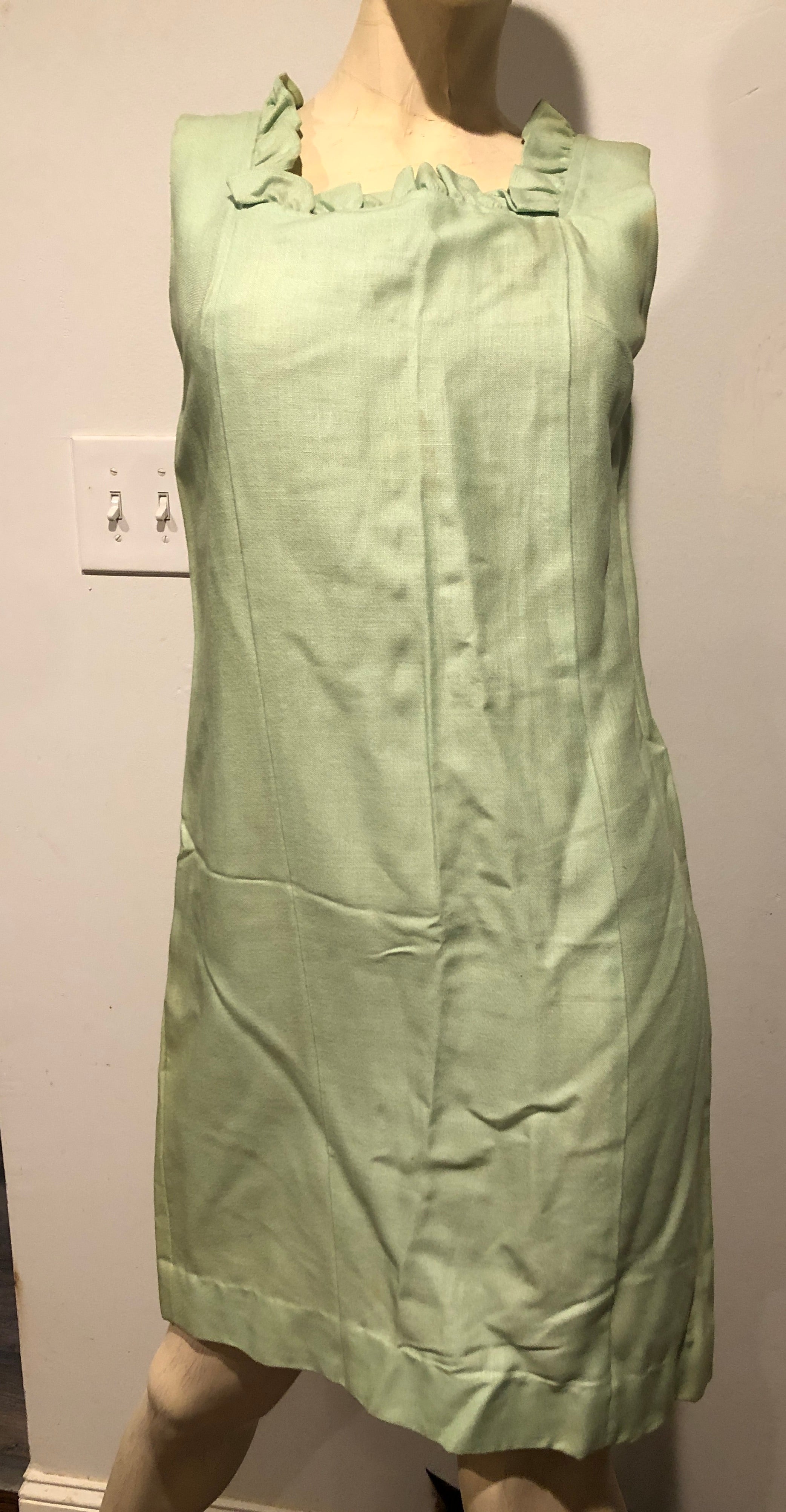 VTG 60s Ruffled Neck MOD Go-Go Sleeveless Shift Jumper Dress