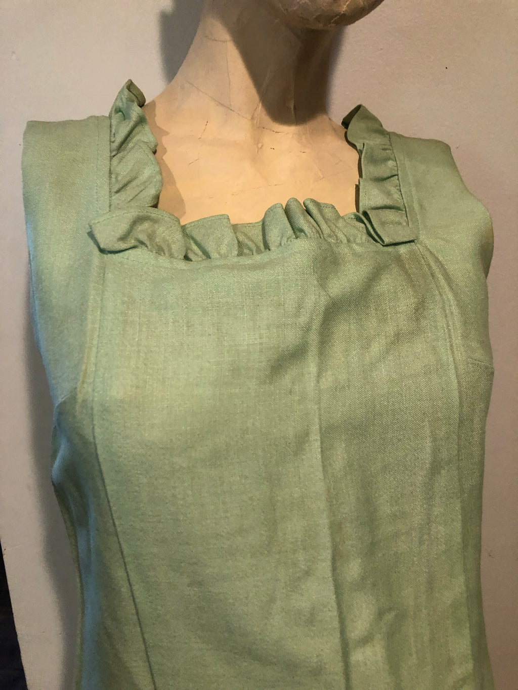 VTG 60s Ruffled Neck MOD Go-Go Sleeveless Shift Jumper Dress