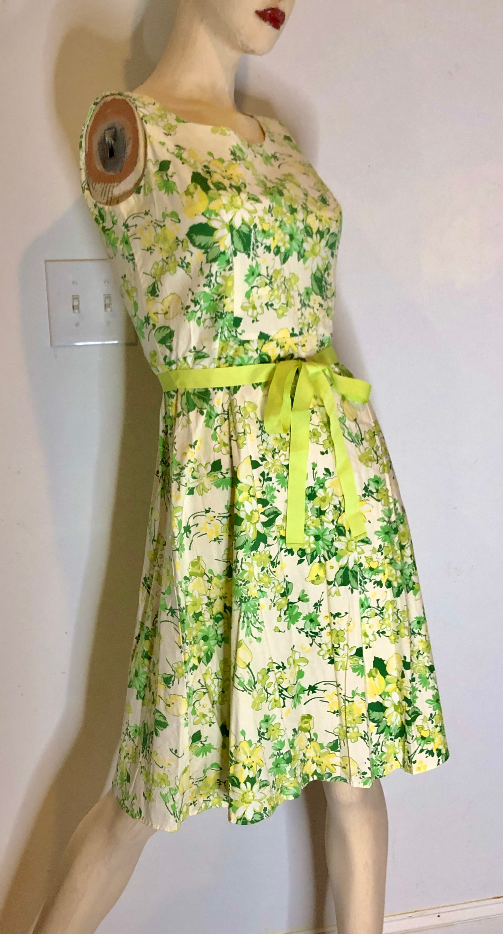 VTG Y2K Does 50s Green/White Floral Fit & Flare Feminine Summer Tank Dress Sz6