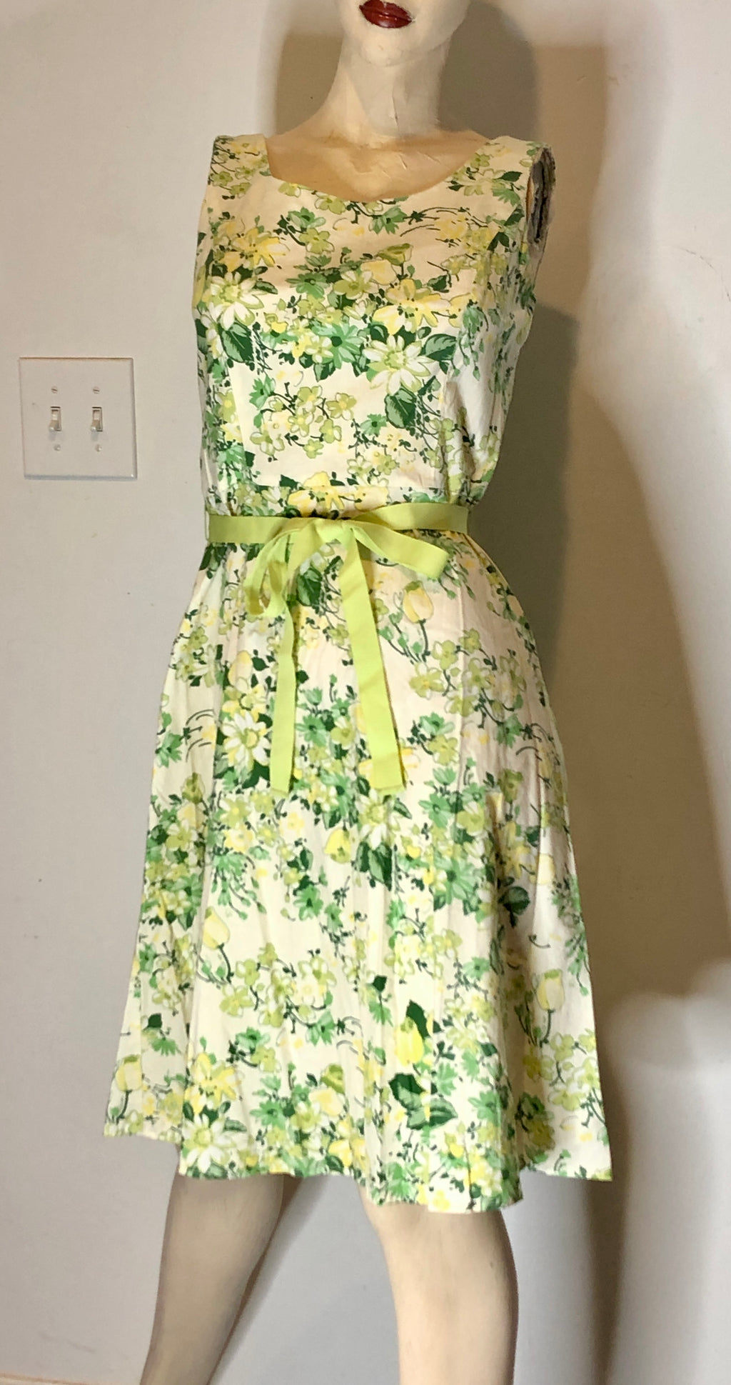 VTG Y2K Does 50s Green/White Floral Fit & Flare Feminine Summer Tank Dress Sz6
